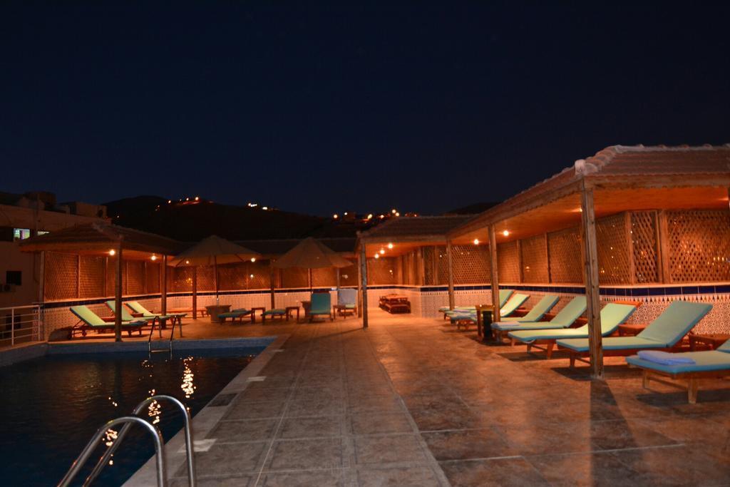 Petra Moon Hotel Wadi Musa Exterior foto